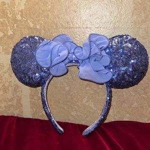 Disney Parks Hydrangea Minnie Ears